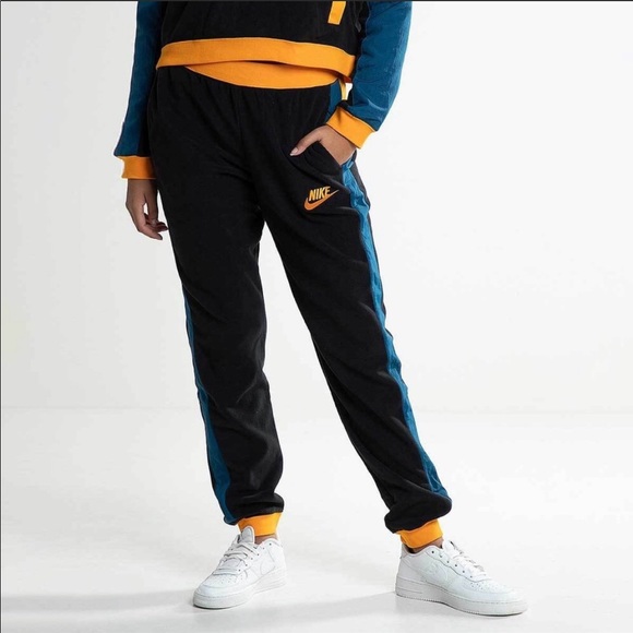 Nike Pants - NWT Nike Women’s Fleece Sportswear Pants